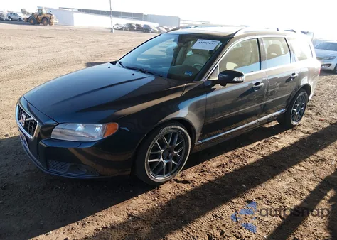 2010 Volvo V70 3.2/3.2 R-Design from USA, damaged, VIN YV1982BW6A1153582